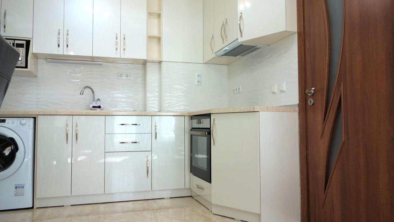 Sea Garden Marina 3 Apartment Varna Exteriör bild